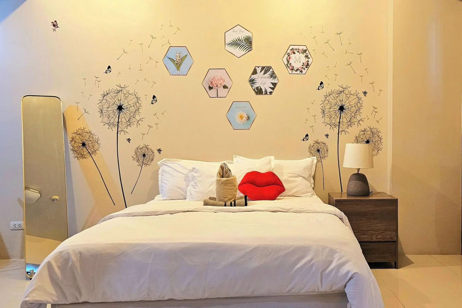 PRS @ One Palm Tree Villa near T3 Airport