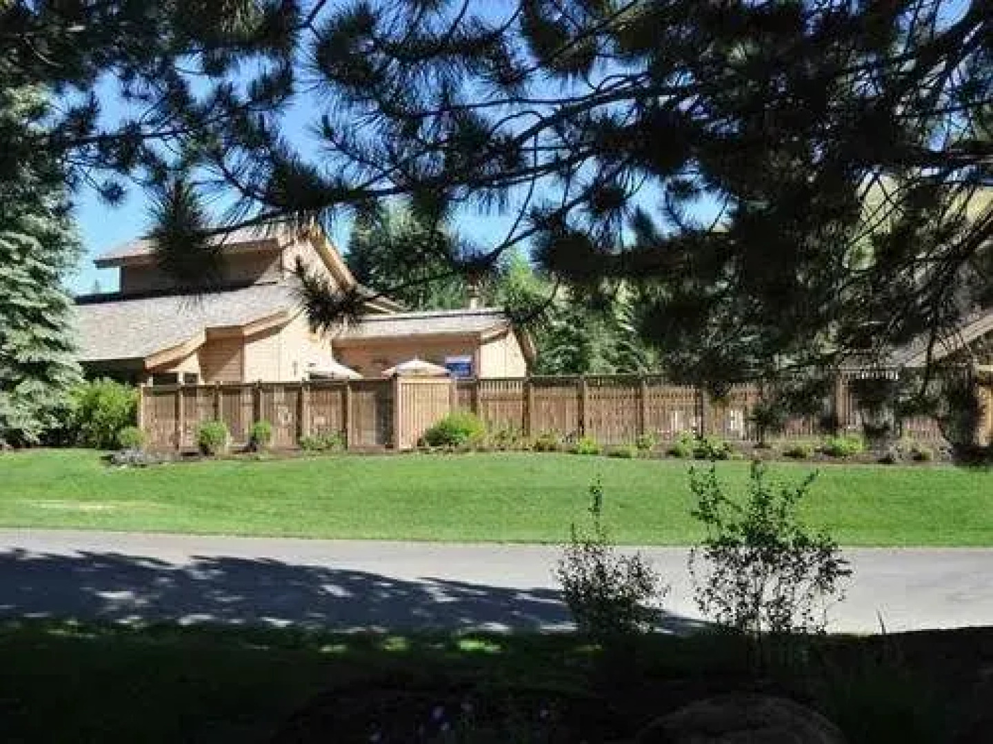 Snowcreek Condominiums Summer Pool with Sun Valley Amenities