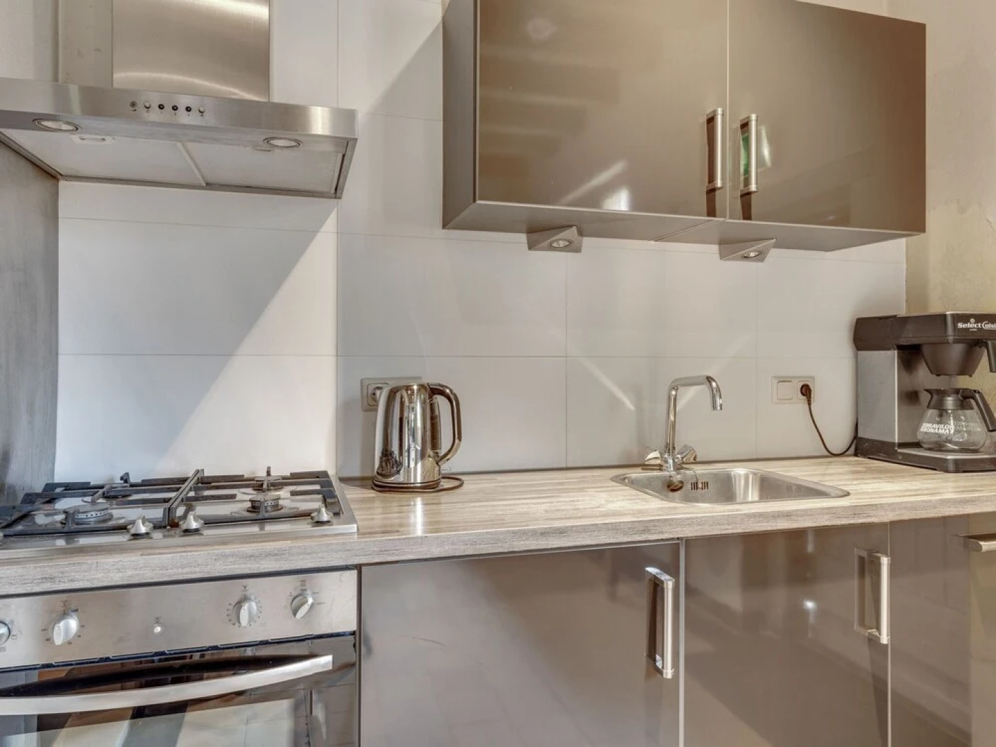 Attractively Renovated Farmhouse From Around 1700