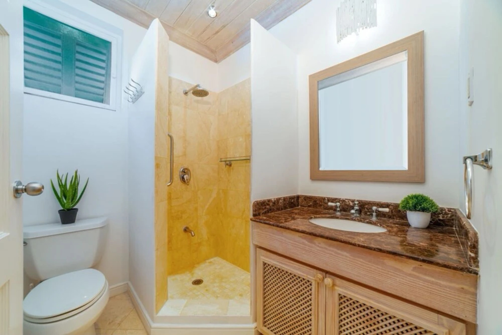 Beacon Hill 202 - Moonshadow by Blue Sky Luxury