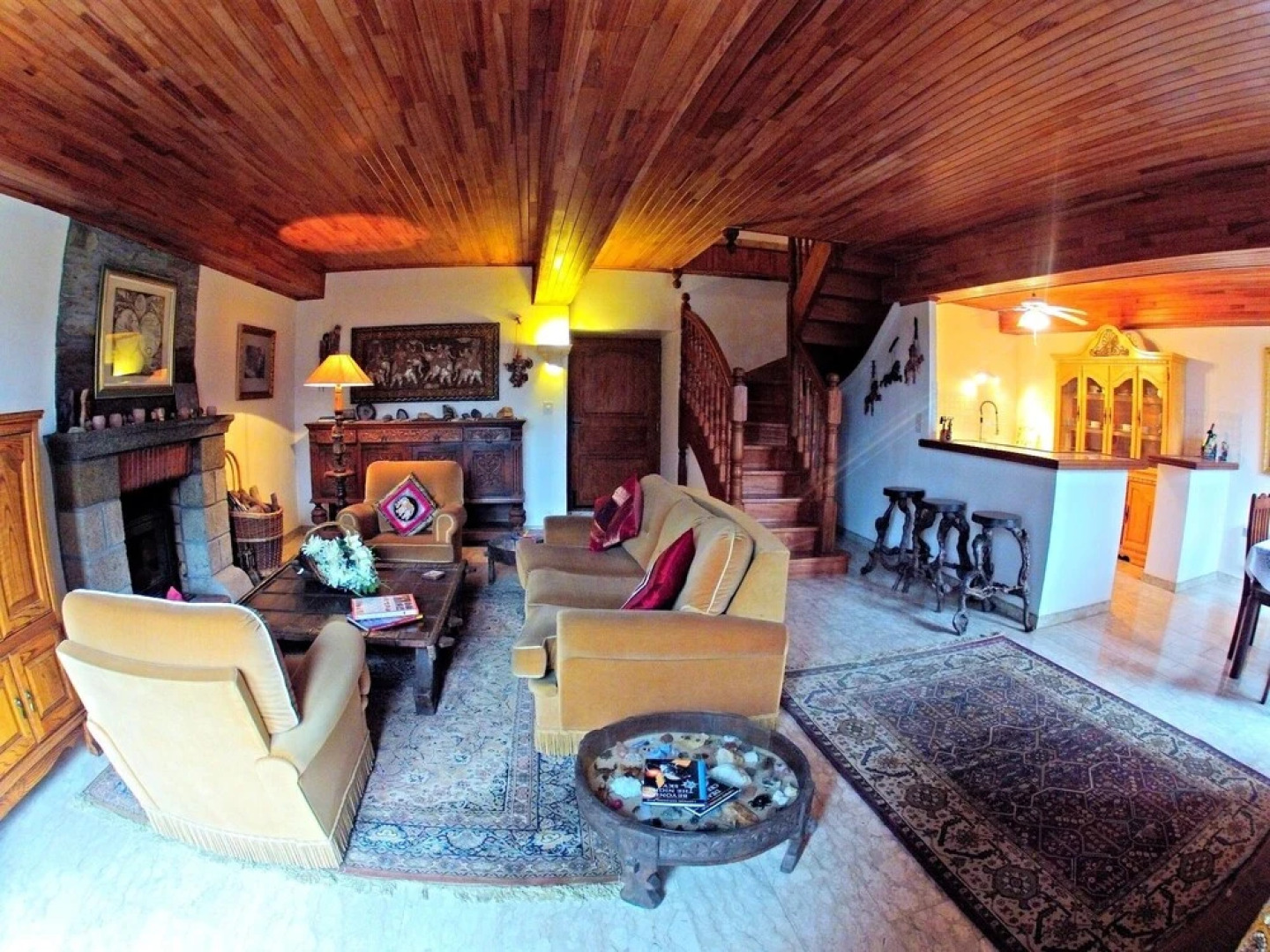 The Archeologist Home-Chateau Le Mur