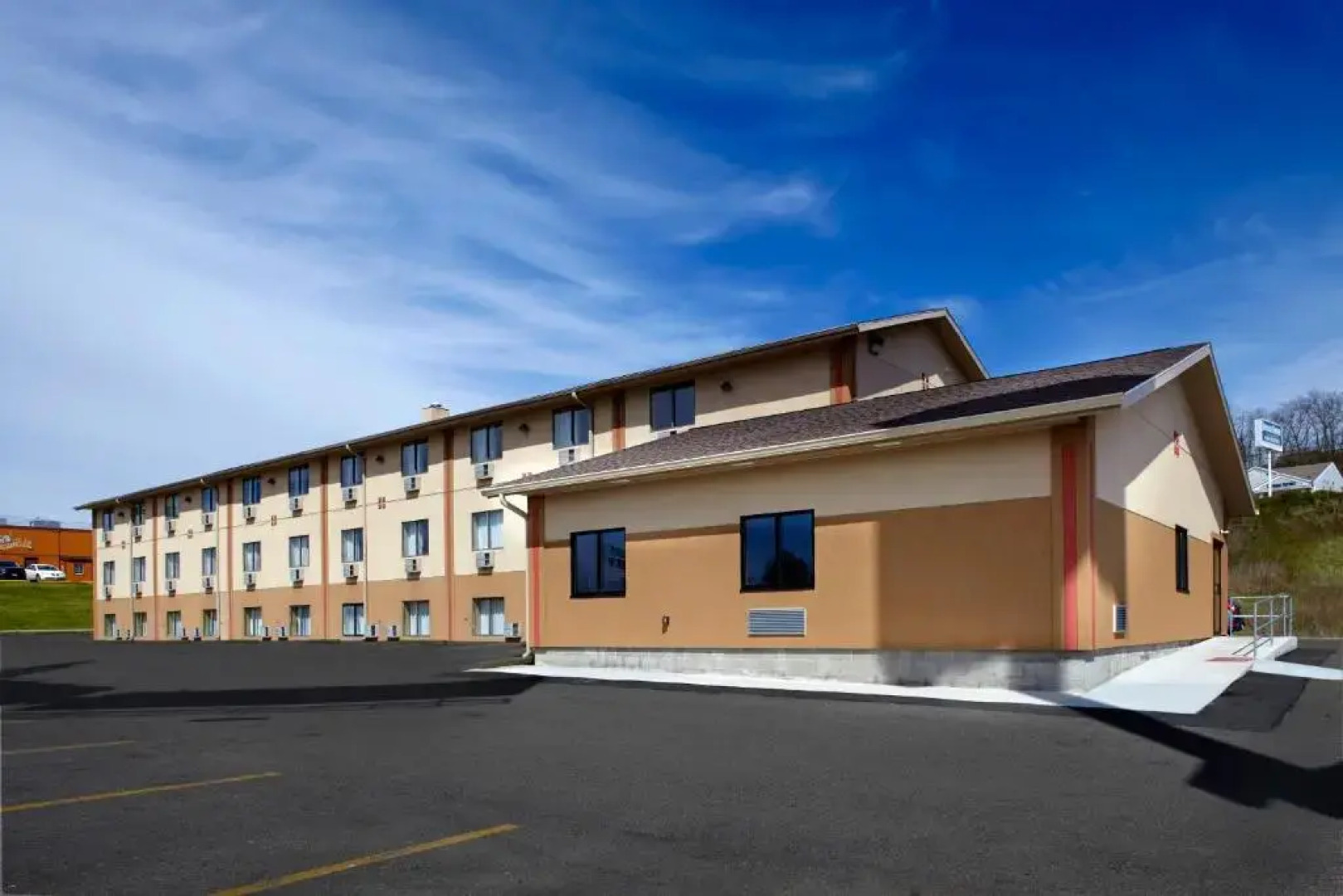 Super 8 St. Clairsville OH/Wheeling WV Area