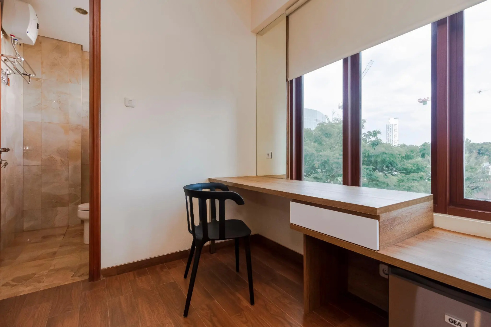 RedDoorz Plus @ CBD Bintaro