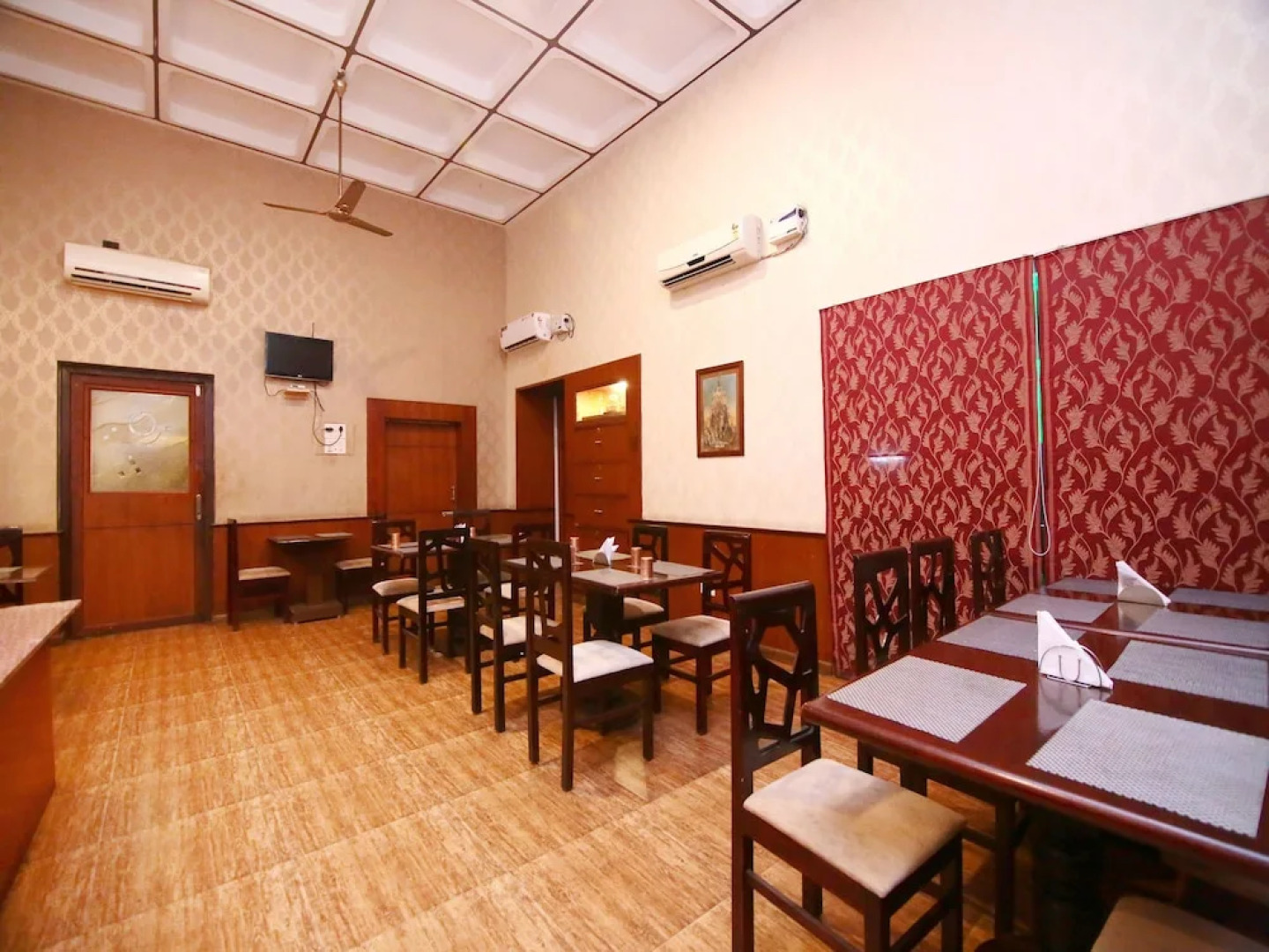 OYO 8780 Hotel Windsor Castle