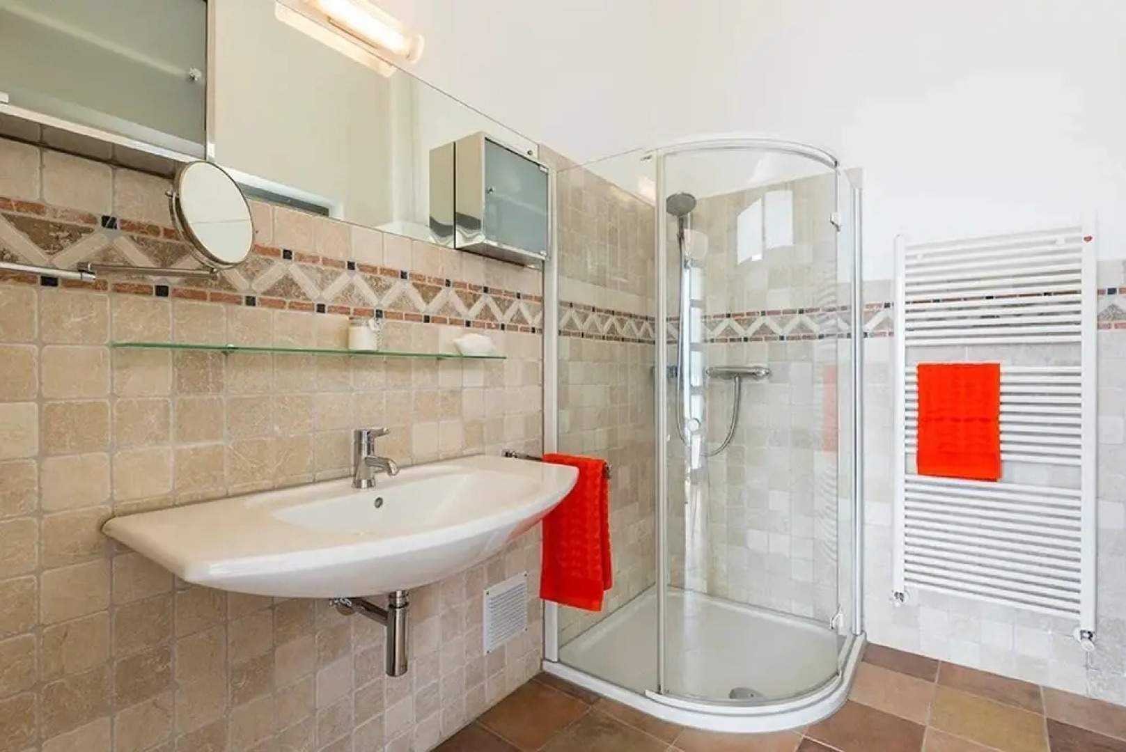 Luxury Italian Lakes Villa With Private Pool, Gym, Bbq, Wifi, Lake Views