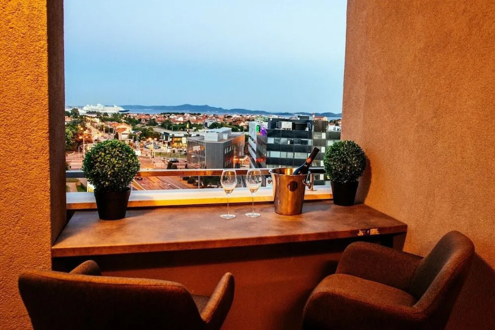 Penthouse Luxury Suite