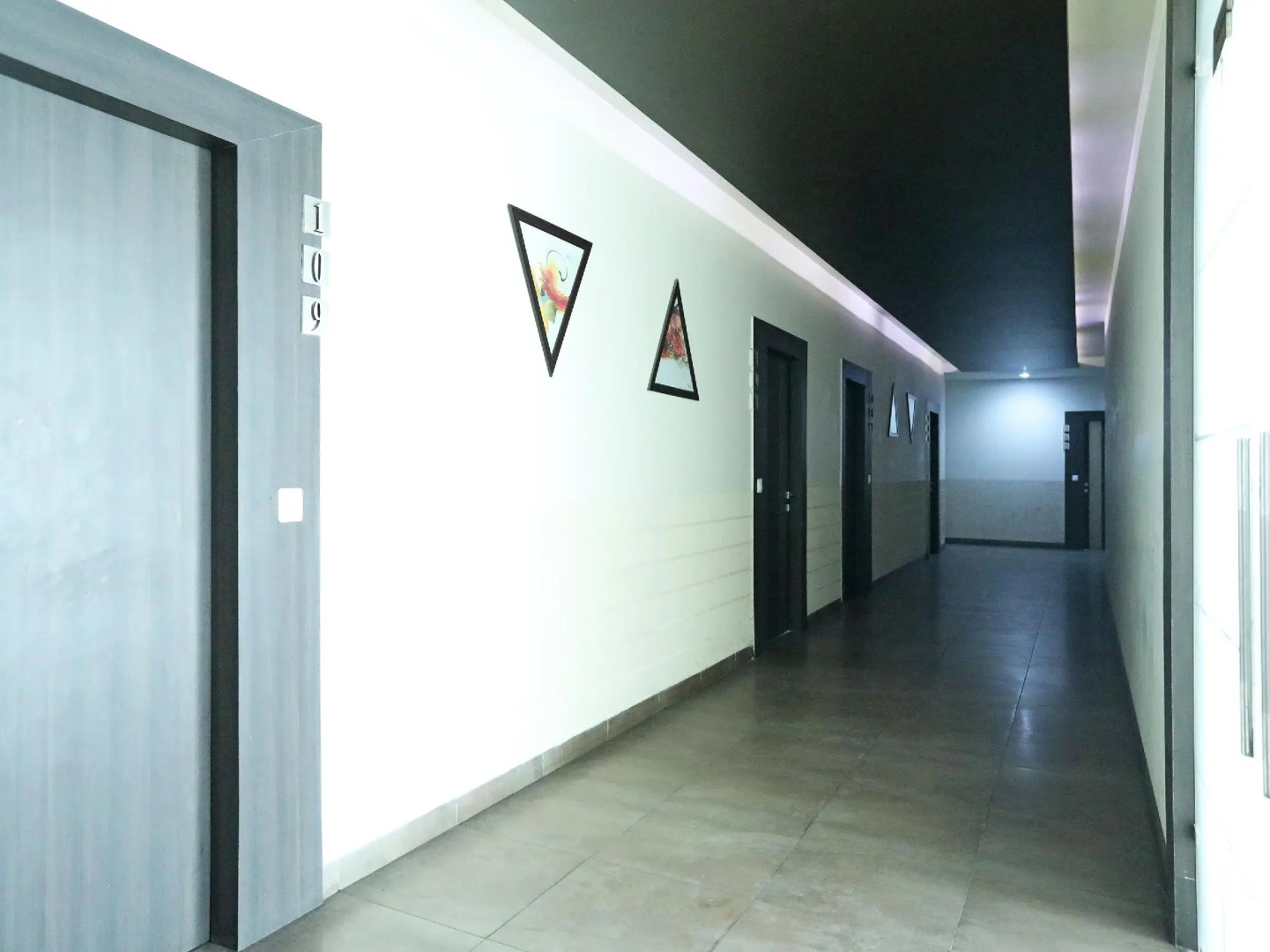 OYO 5192 Laj Regency