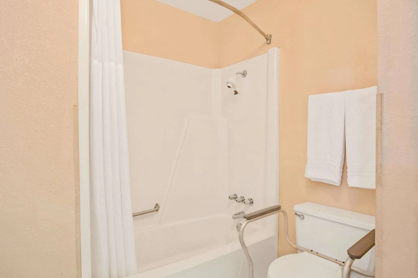 Ramada by Wyndham Walterboro