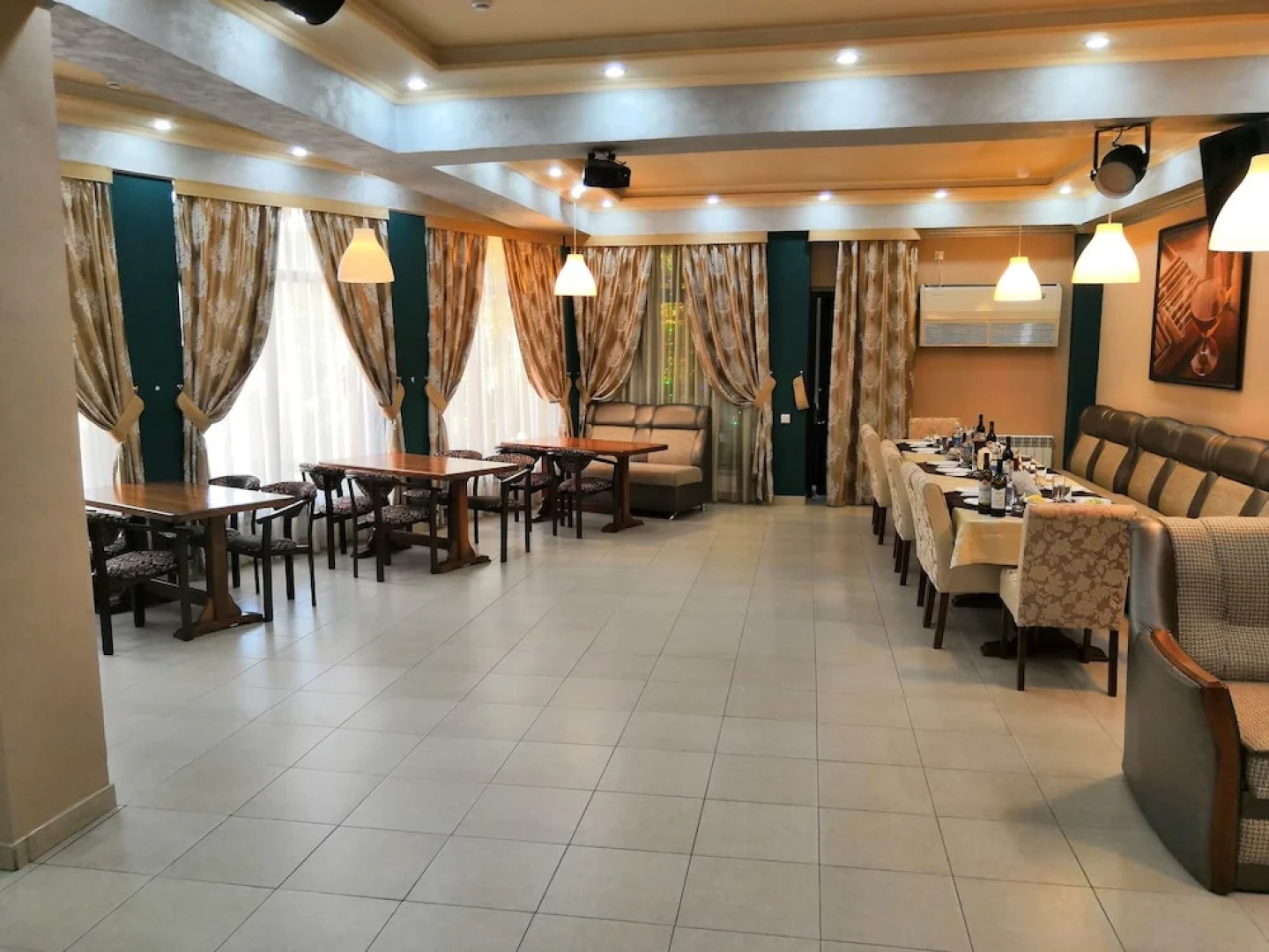 Restaurant and hotel complex «Corsica»