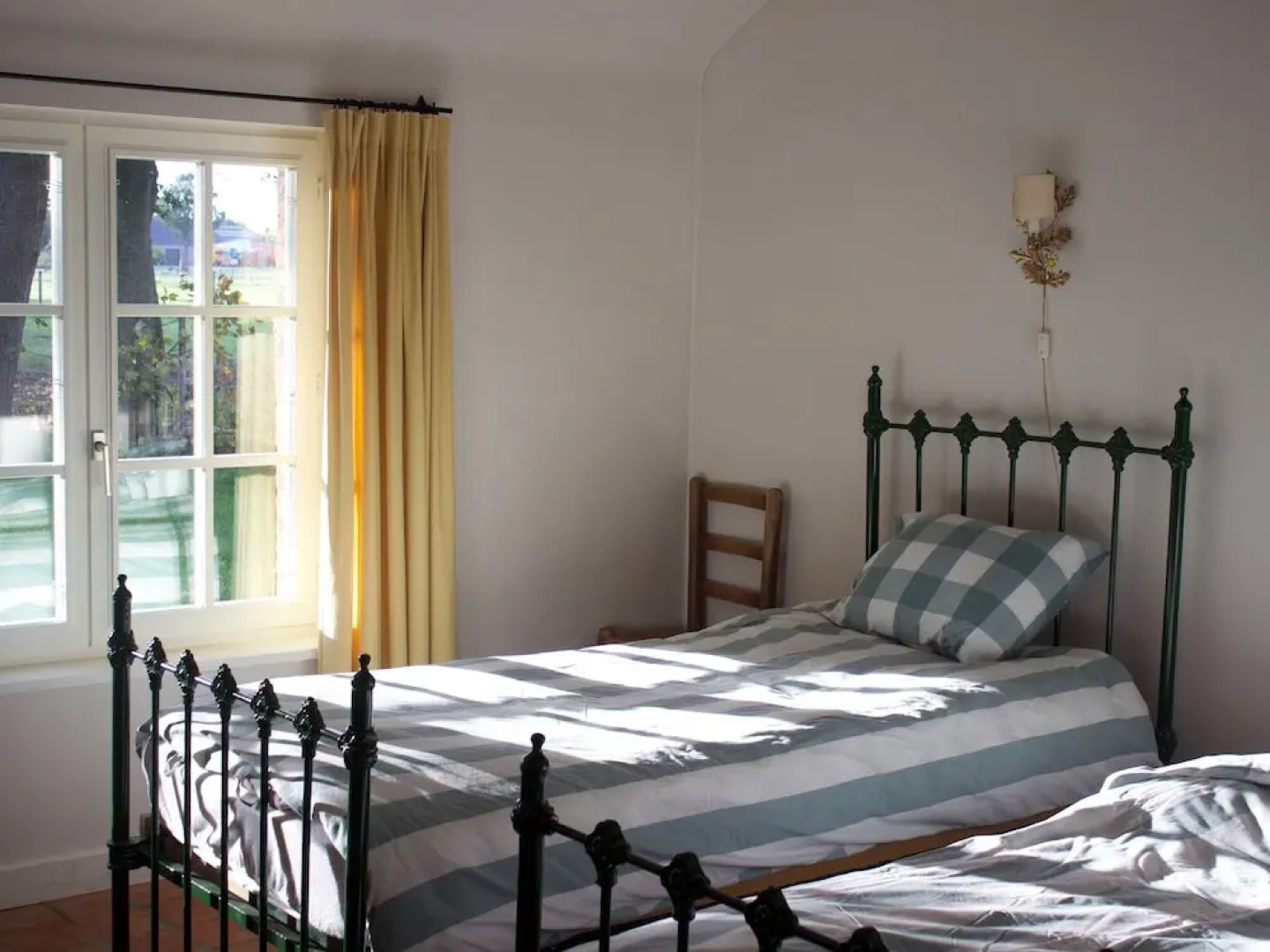 Vintage Mansion in Hoogstraten with Garden