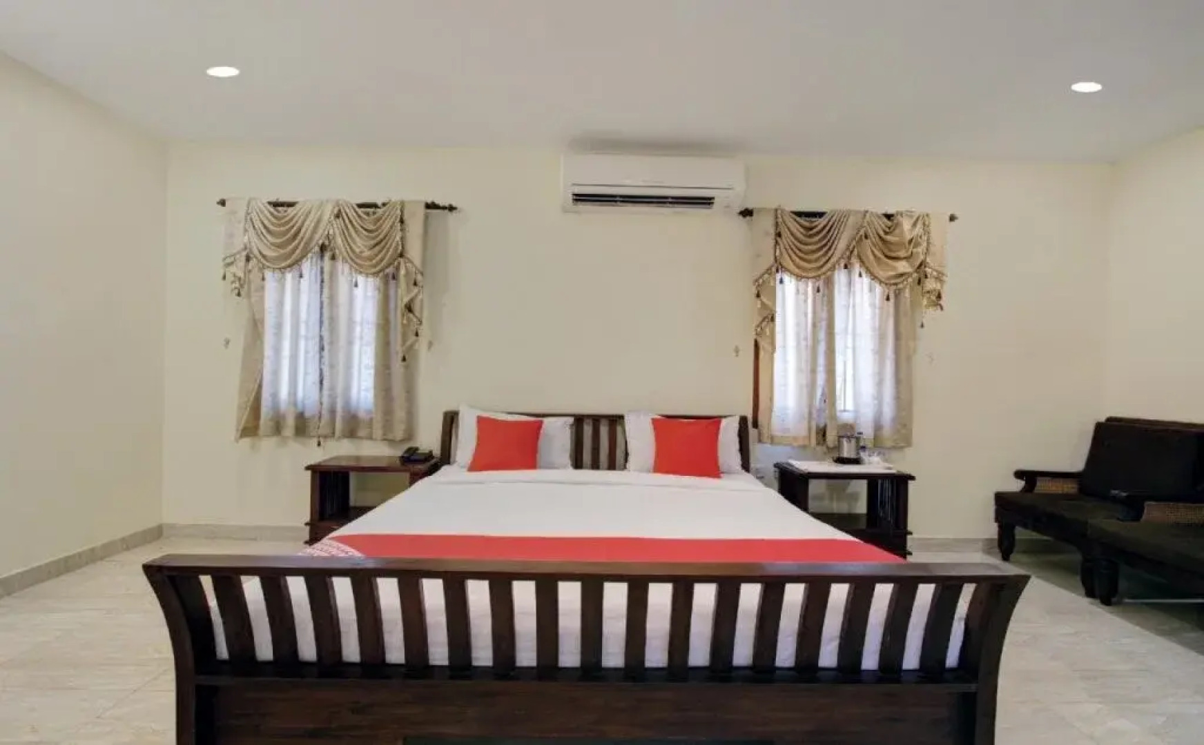 Aar Royal Residency By OYO Rooms