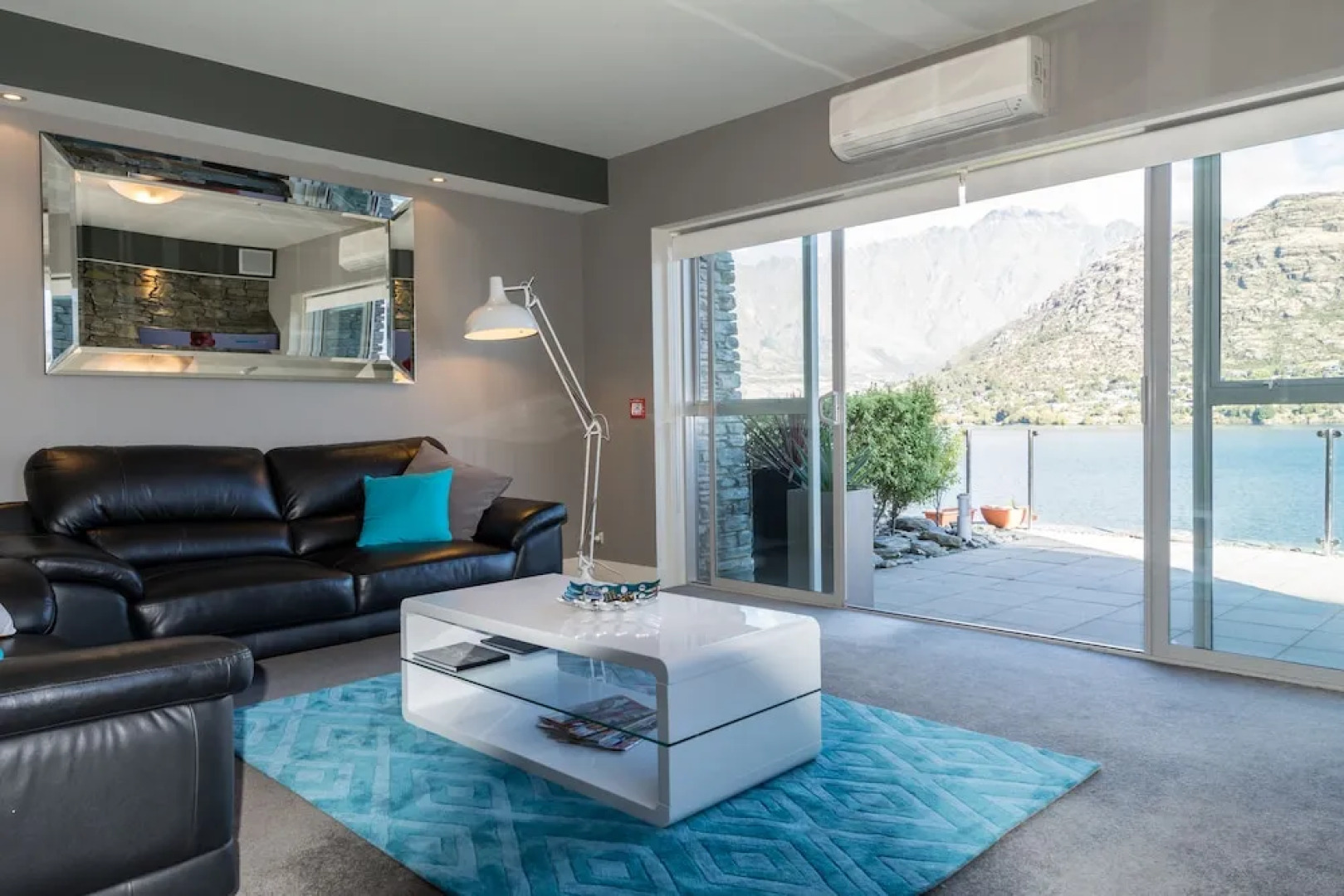 Luxury Lakefront Villas Queenstown