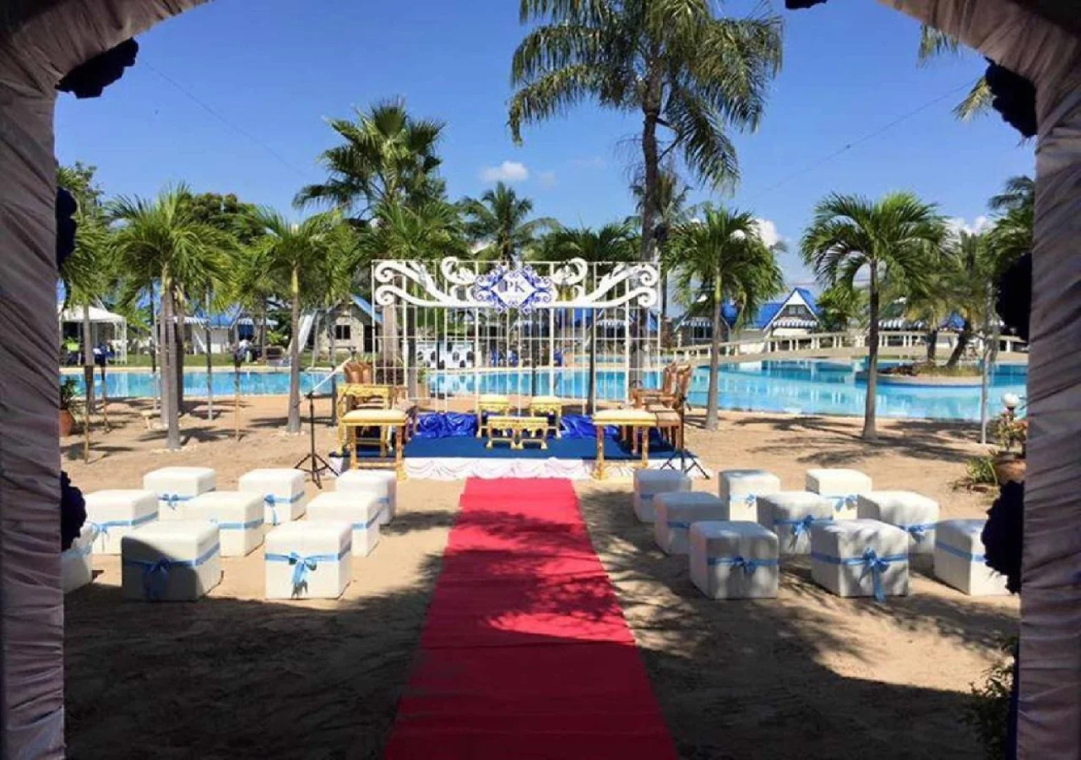 Castle Howchow Beach Resort Hotel