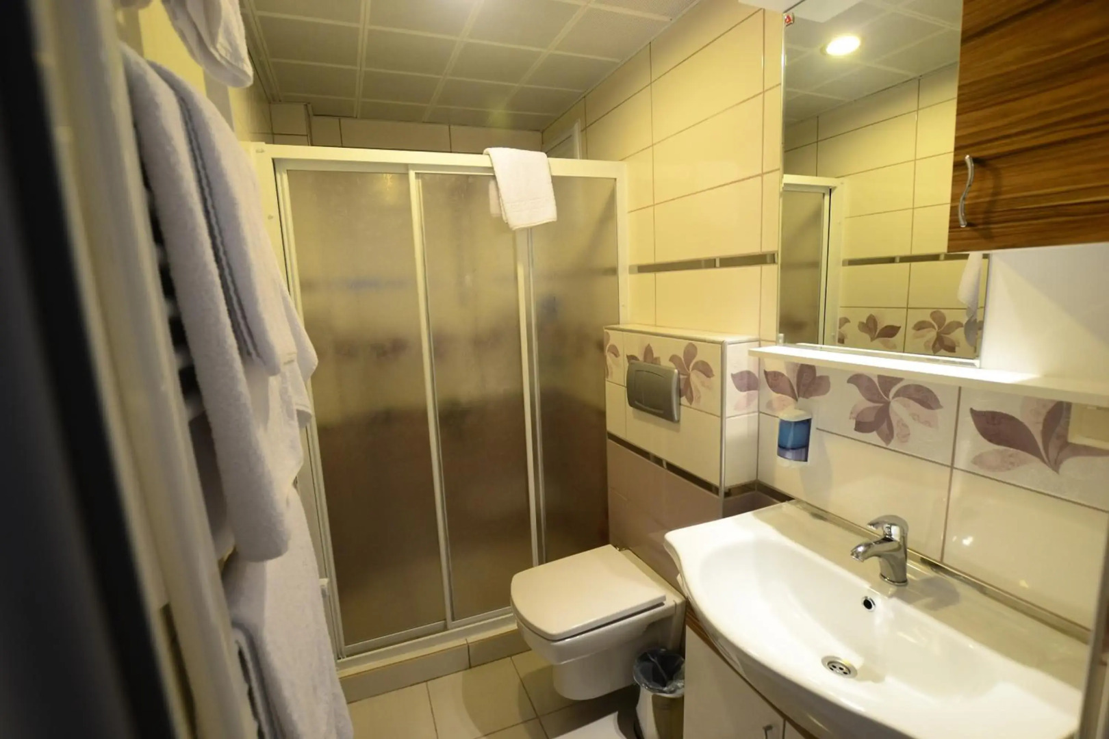 Dort Mevsim Suit Otel