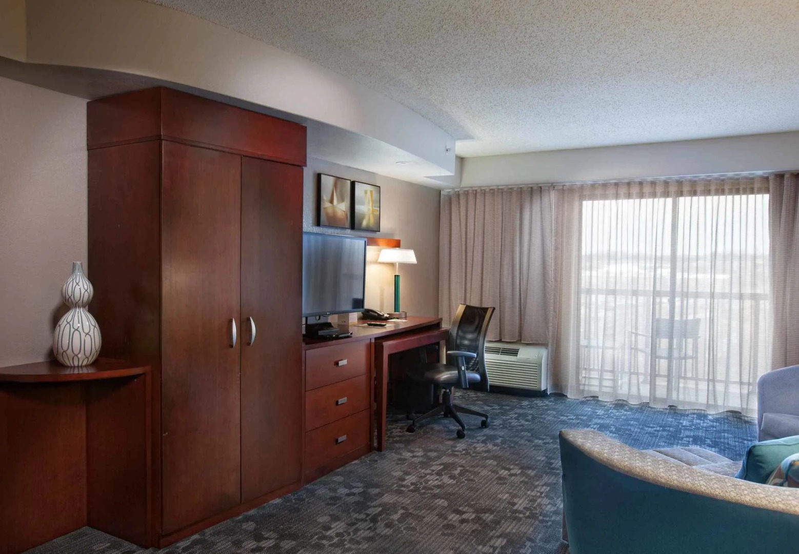 Courtyard by Marriott Fayetteville