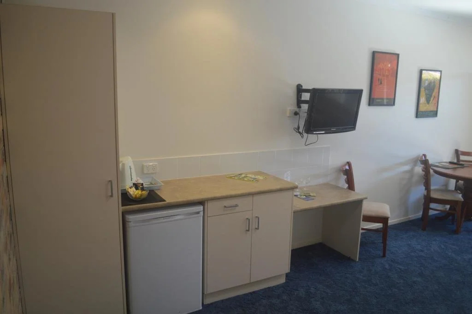 Killarney Hotel-Motel