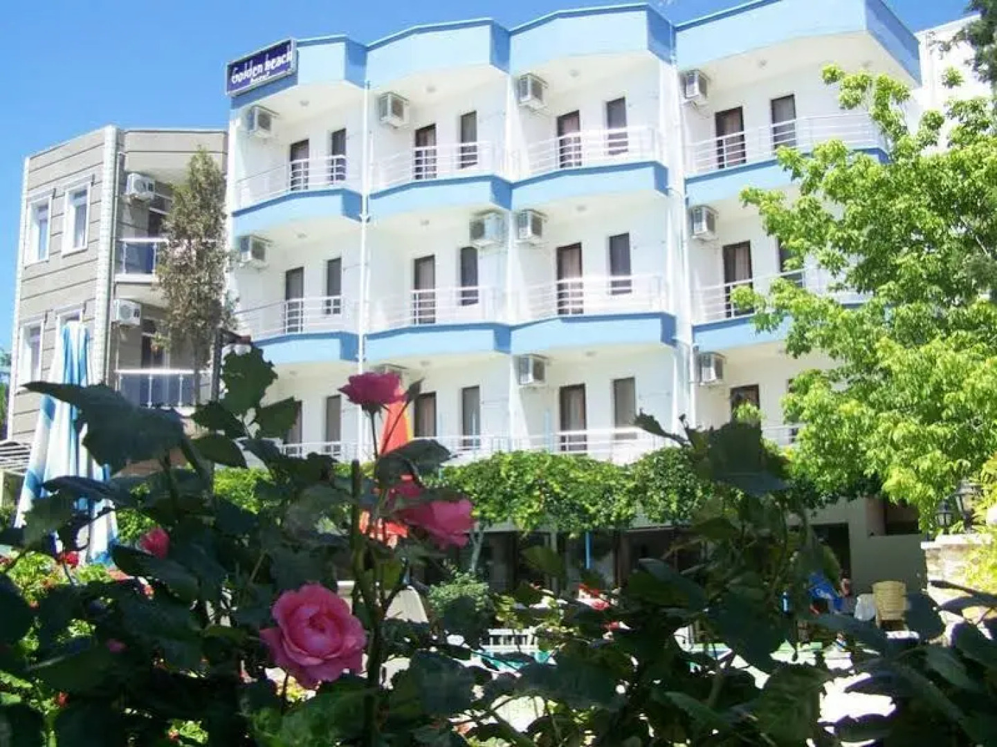 Golden Beach Hotel