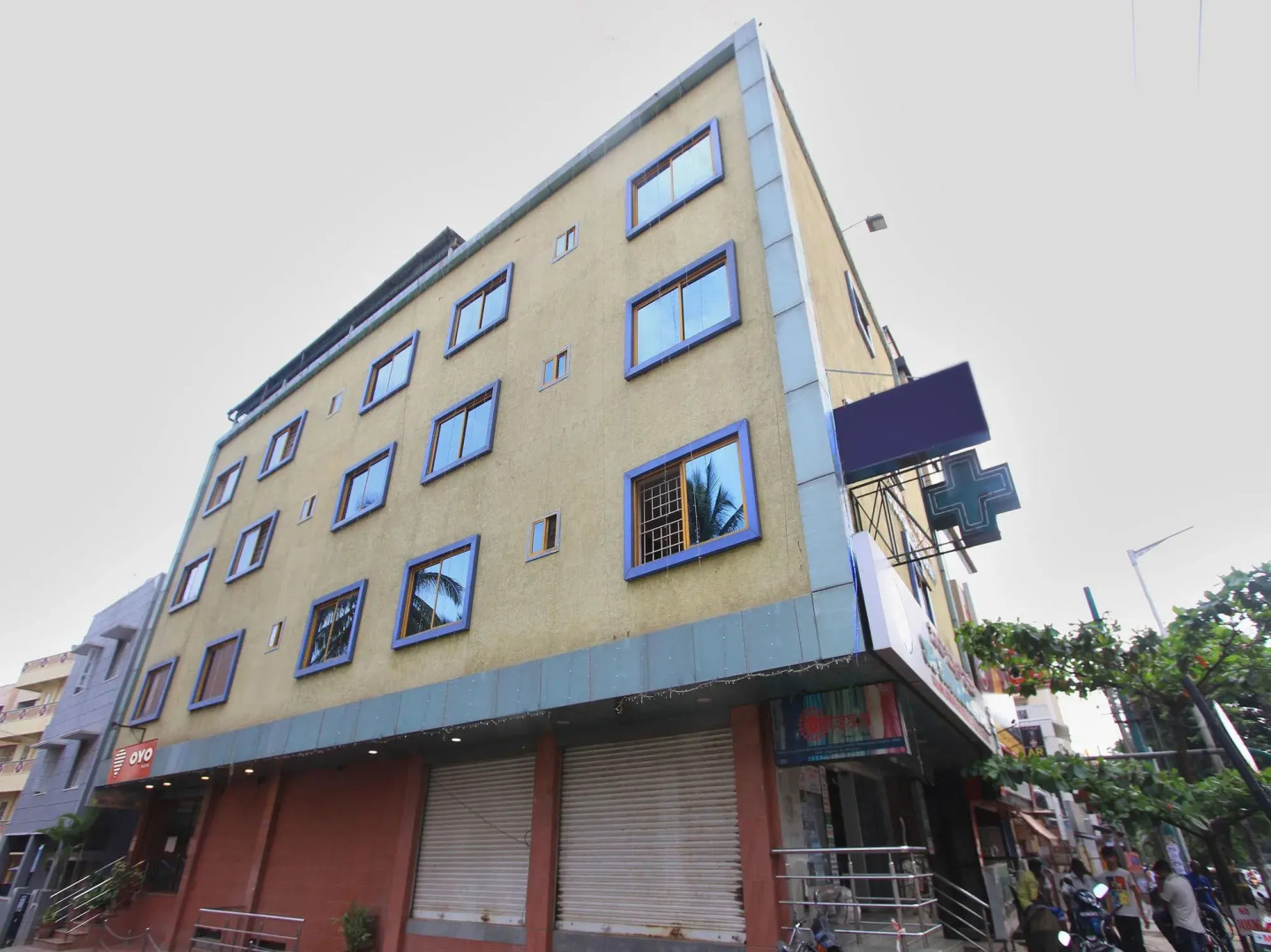 OYO 9633 Hotel Srinidhi Residency