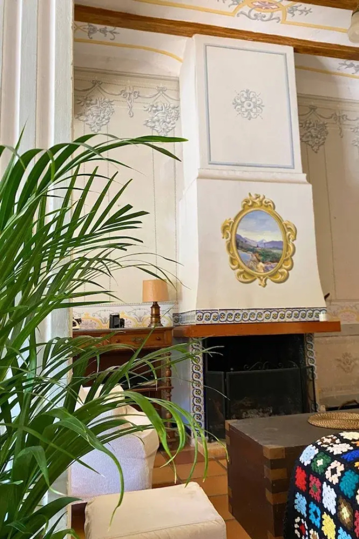 Room-orange Room Your Refuge of Tranqu