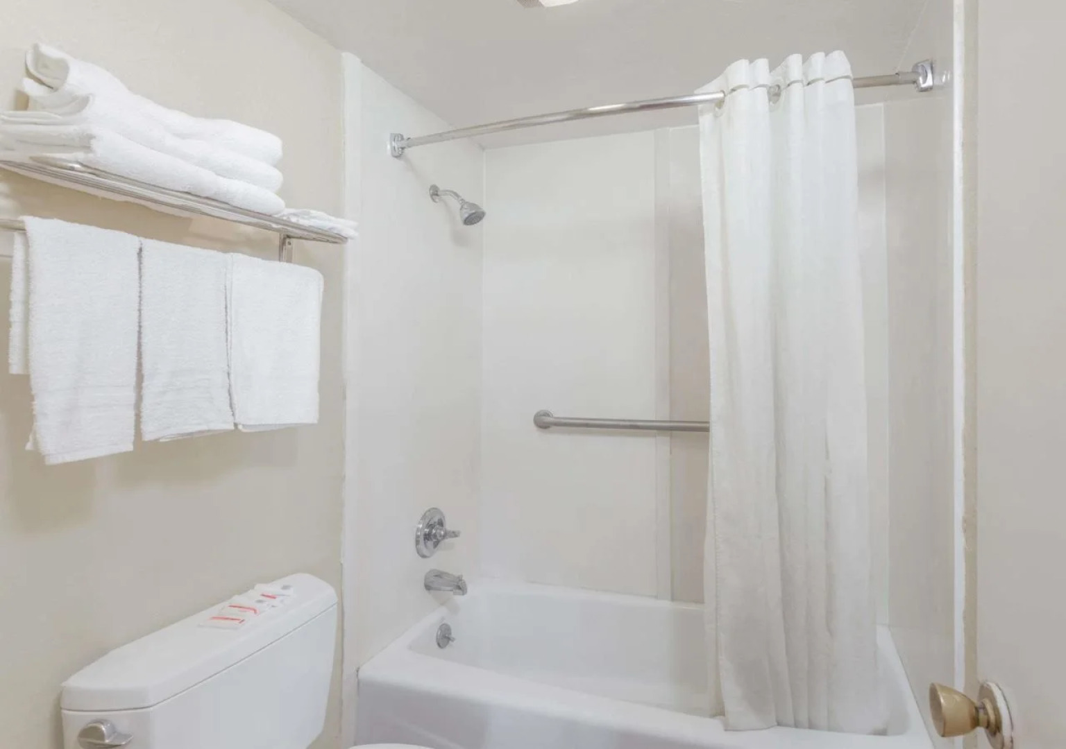 Travelodge by Wyndham Victorville