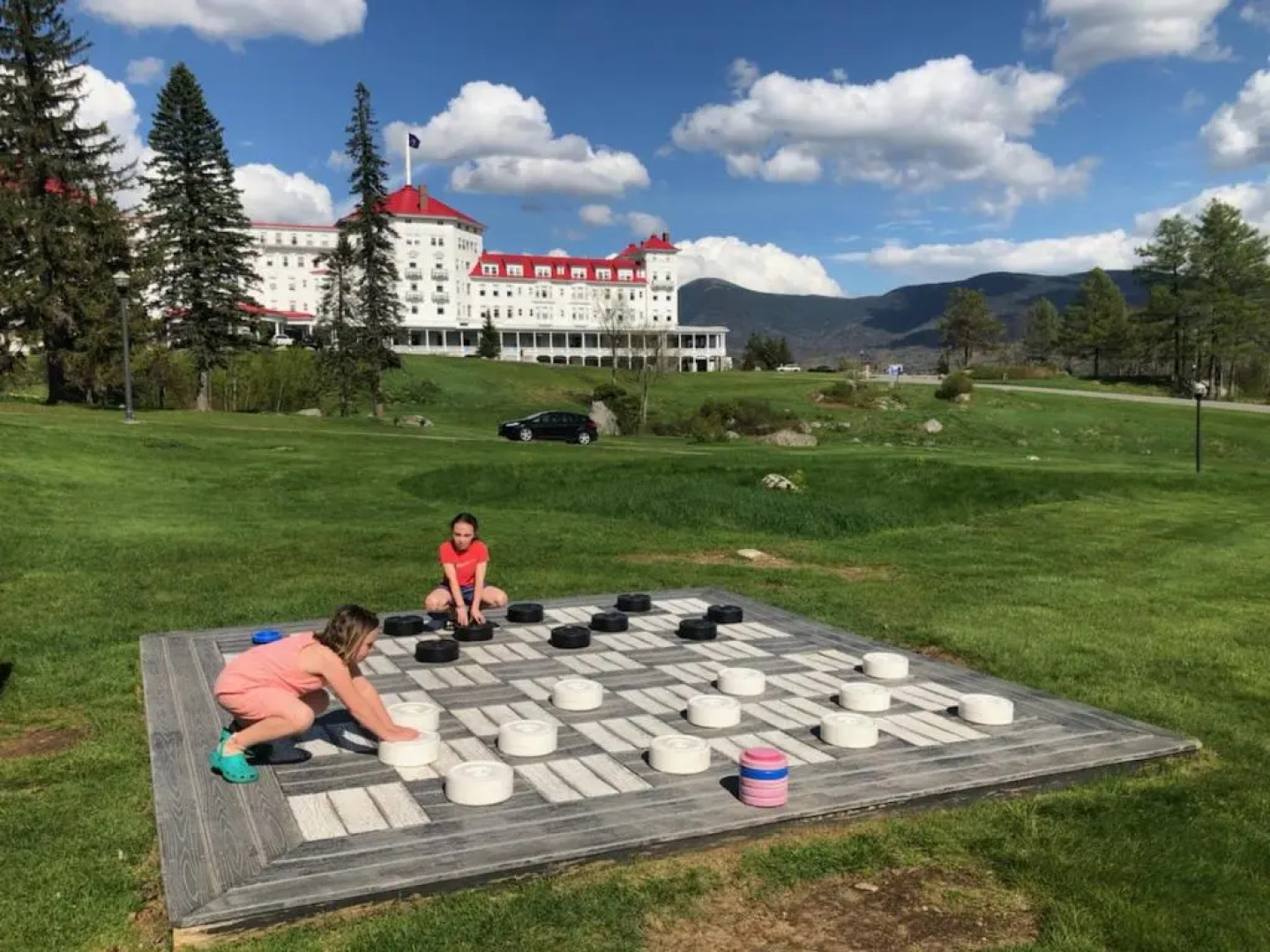 F3 Fairway Village Condo With Great Mountain Views, 8 Minute Walk From Omni Mount Washington Hotel!