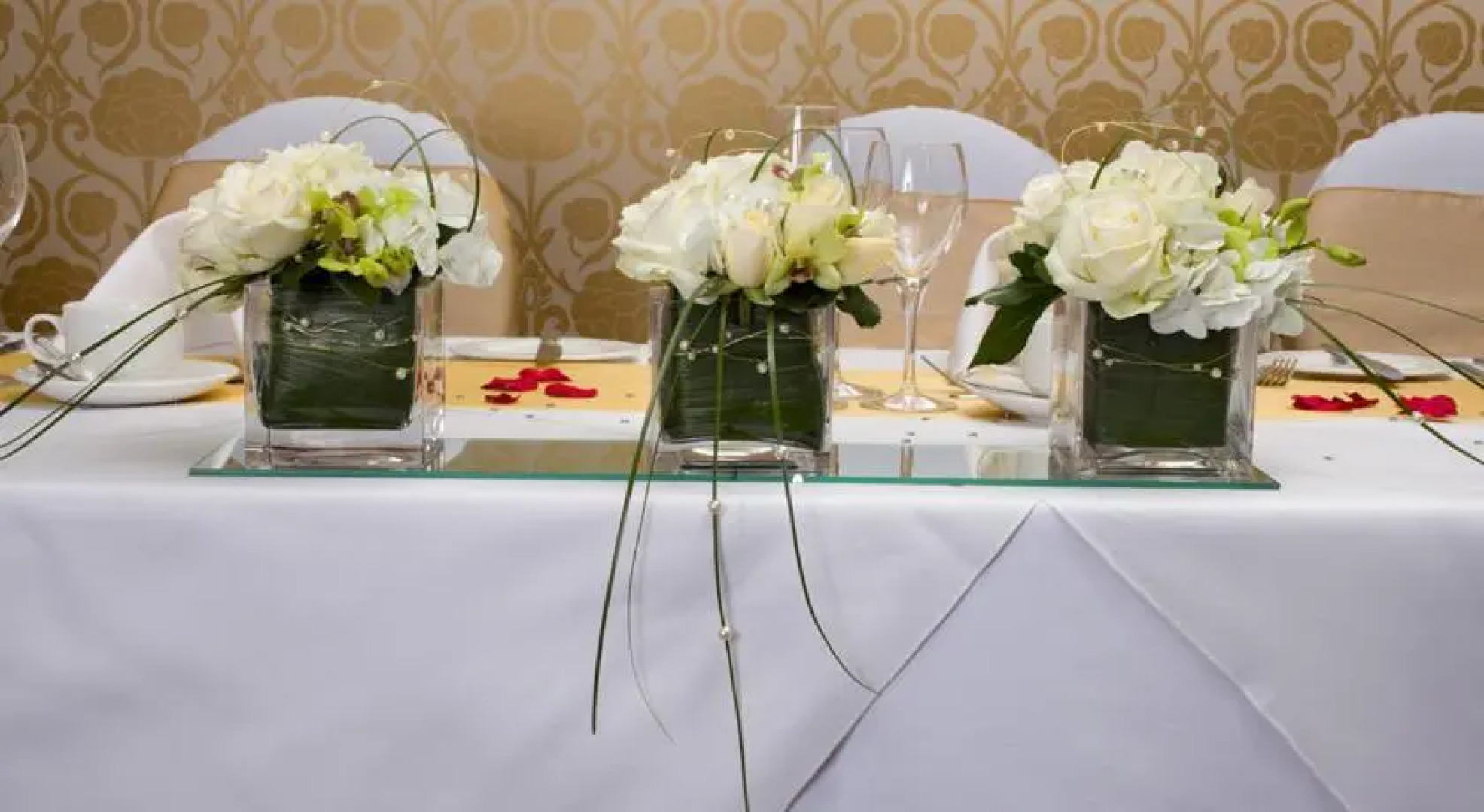 The Pear Tree Inn & Country Hotel