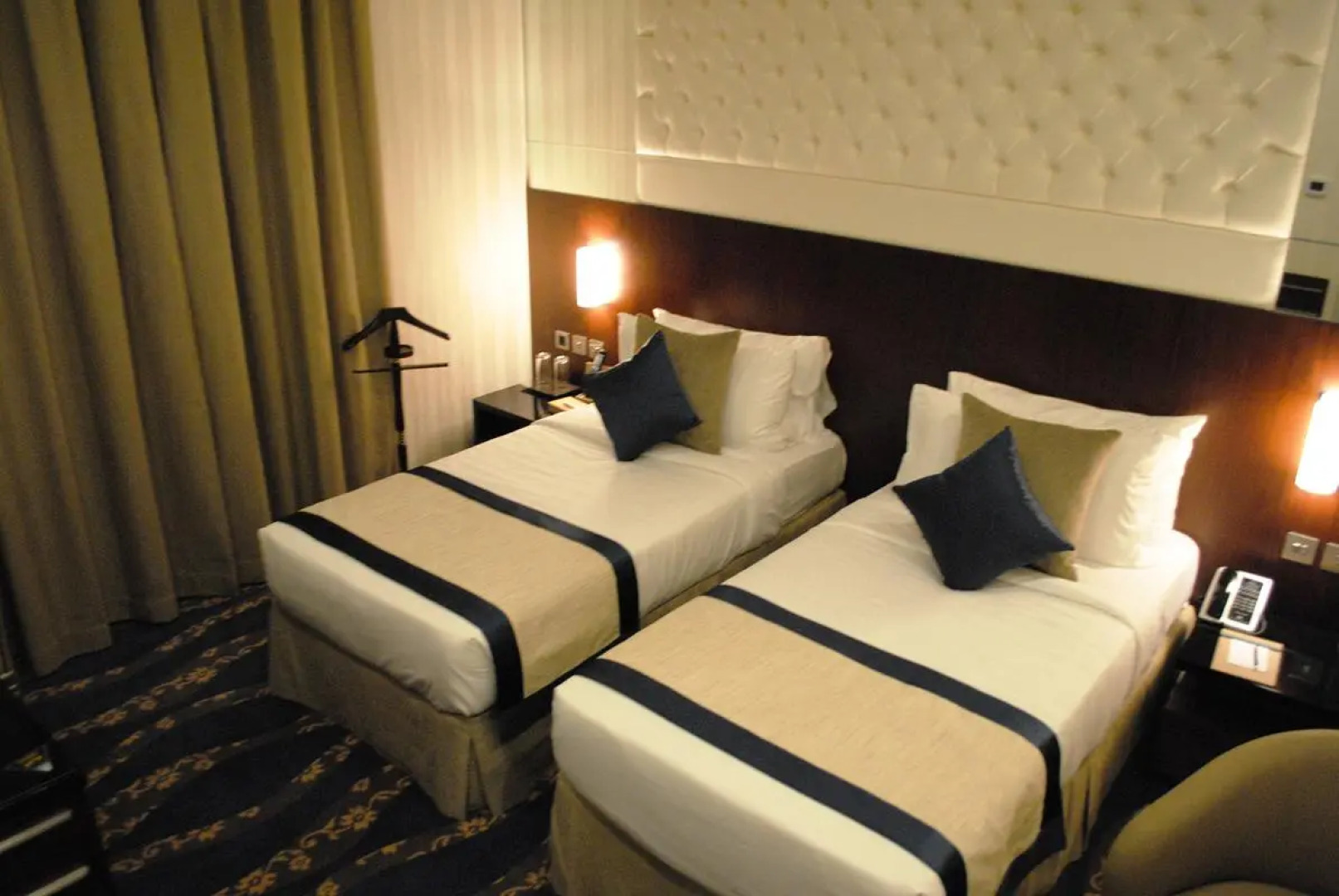 Raviz Center Point Hotel