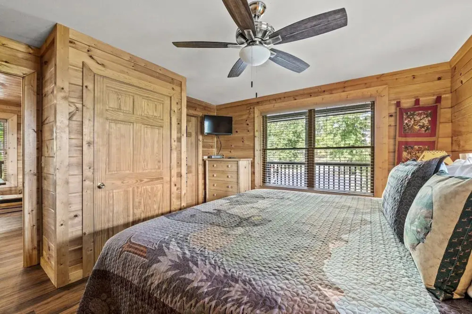 Dancing Bear Lodge 6 Bedrooms 6 Bathrooms Home