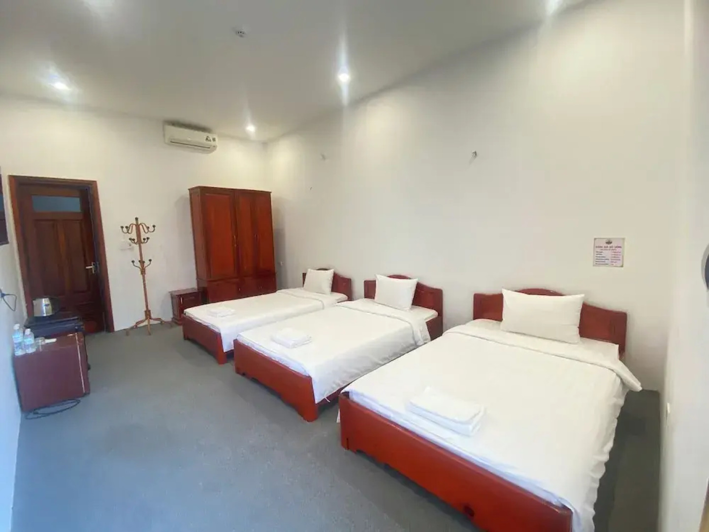 Mini Dien Bien Riverside Hotel - Lang Thai