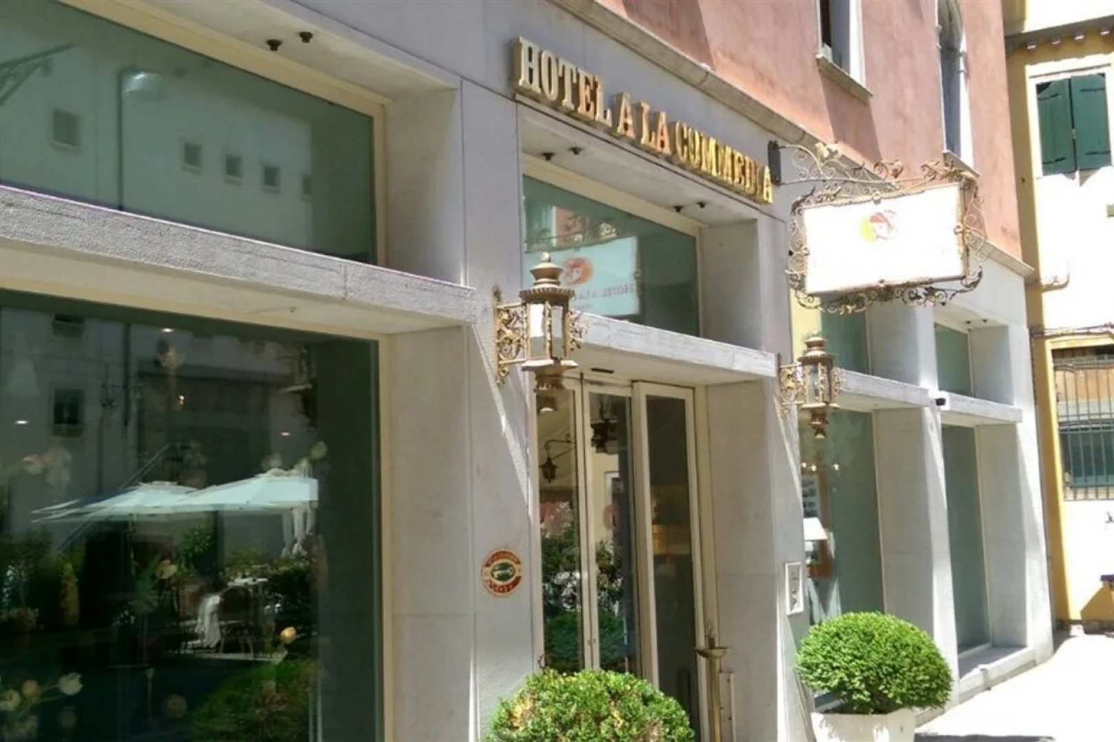 Hotel A LA Commedia