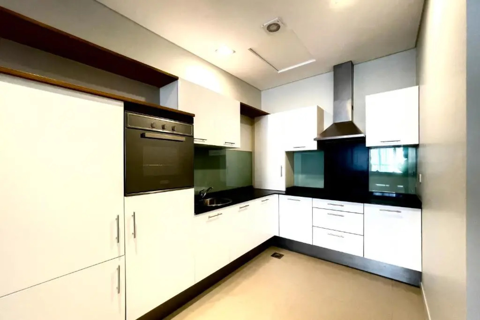 The Dragon Hotel & Resort & Sea Loft Chalets