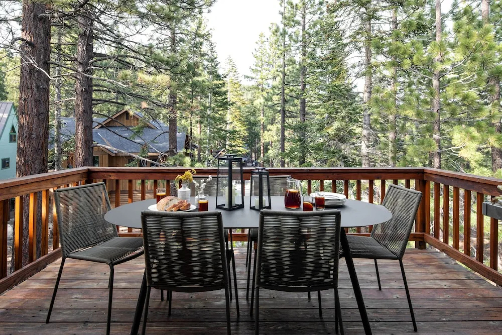Red Fox by Avantstay Tahoe Home in the Woods w/ BBQ & Outdoor Dining!