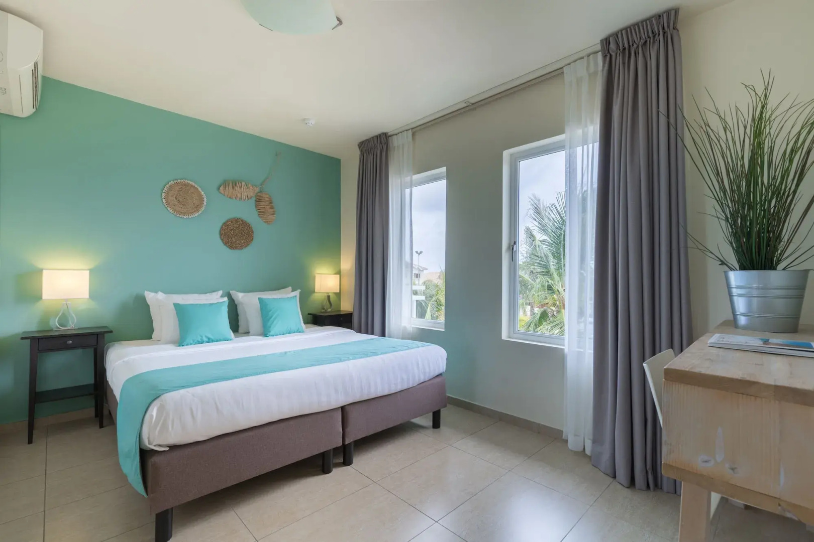 Dolphin Suites & Wellness Curacao