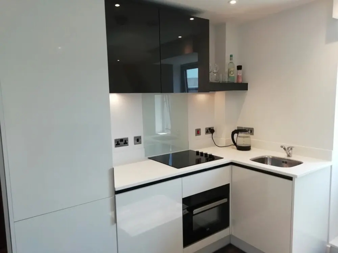 Luxury One Bedroom Apartment