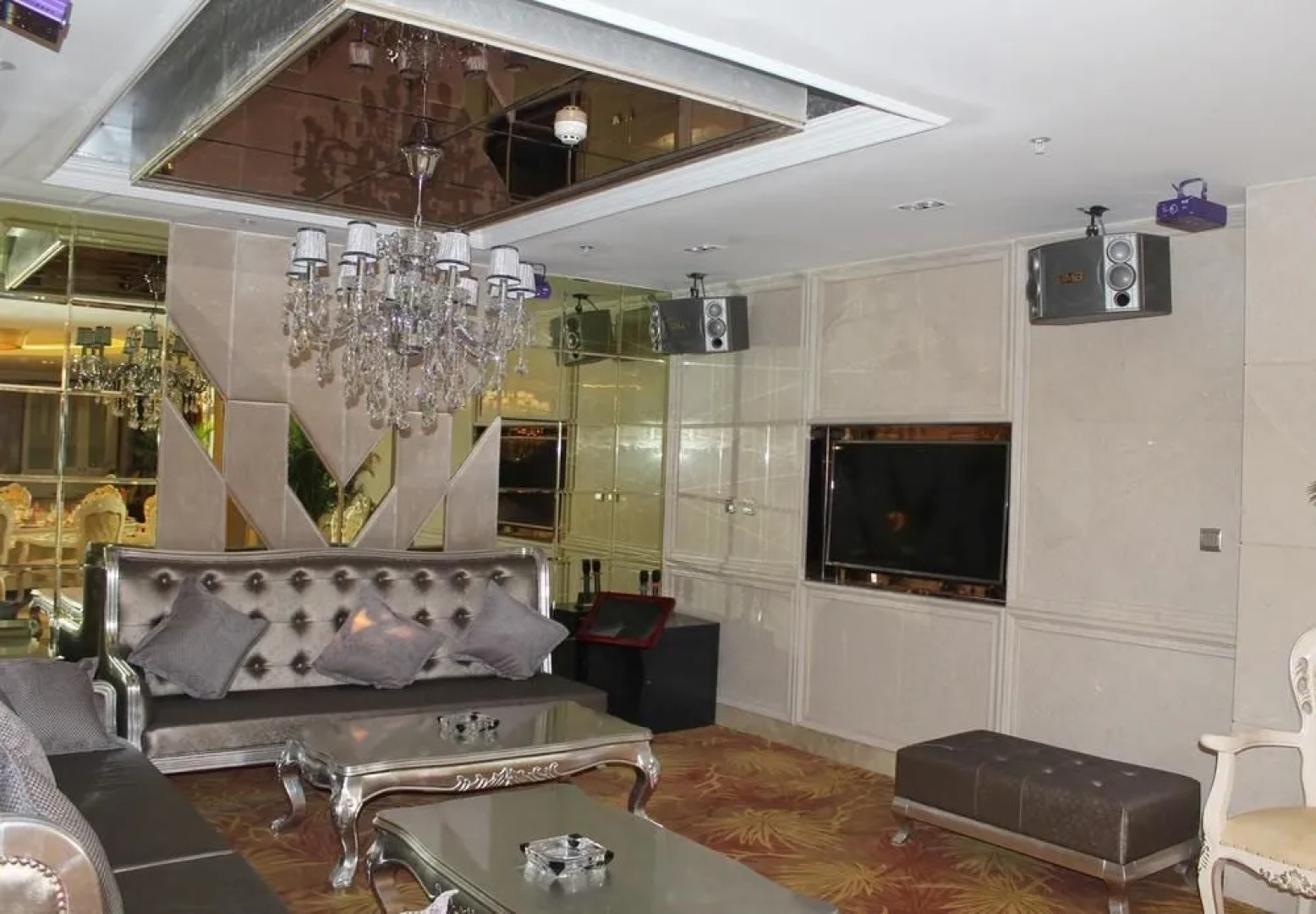 Juli Liupanhong Hotel