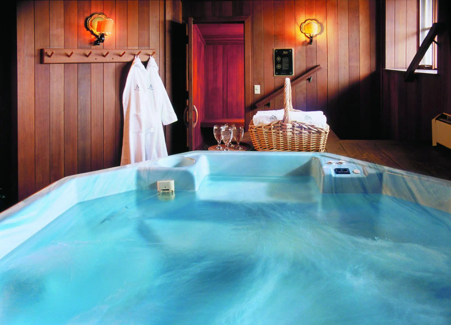 Goldener Hirsch, Auberge Collection