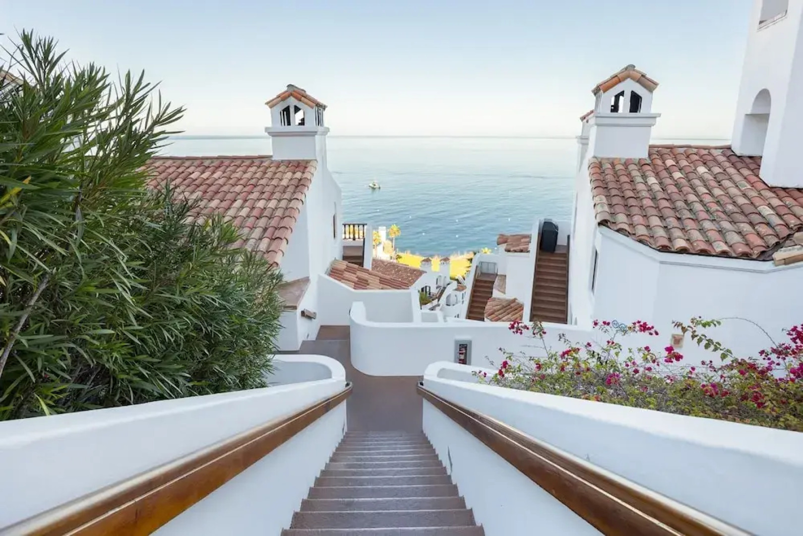 Camino De Flores by Avantstay Views Pool Beach Access Community Amenities