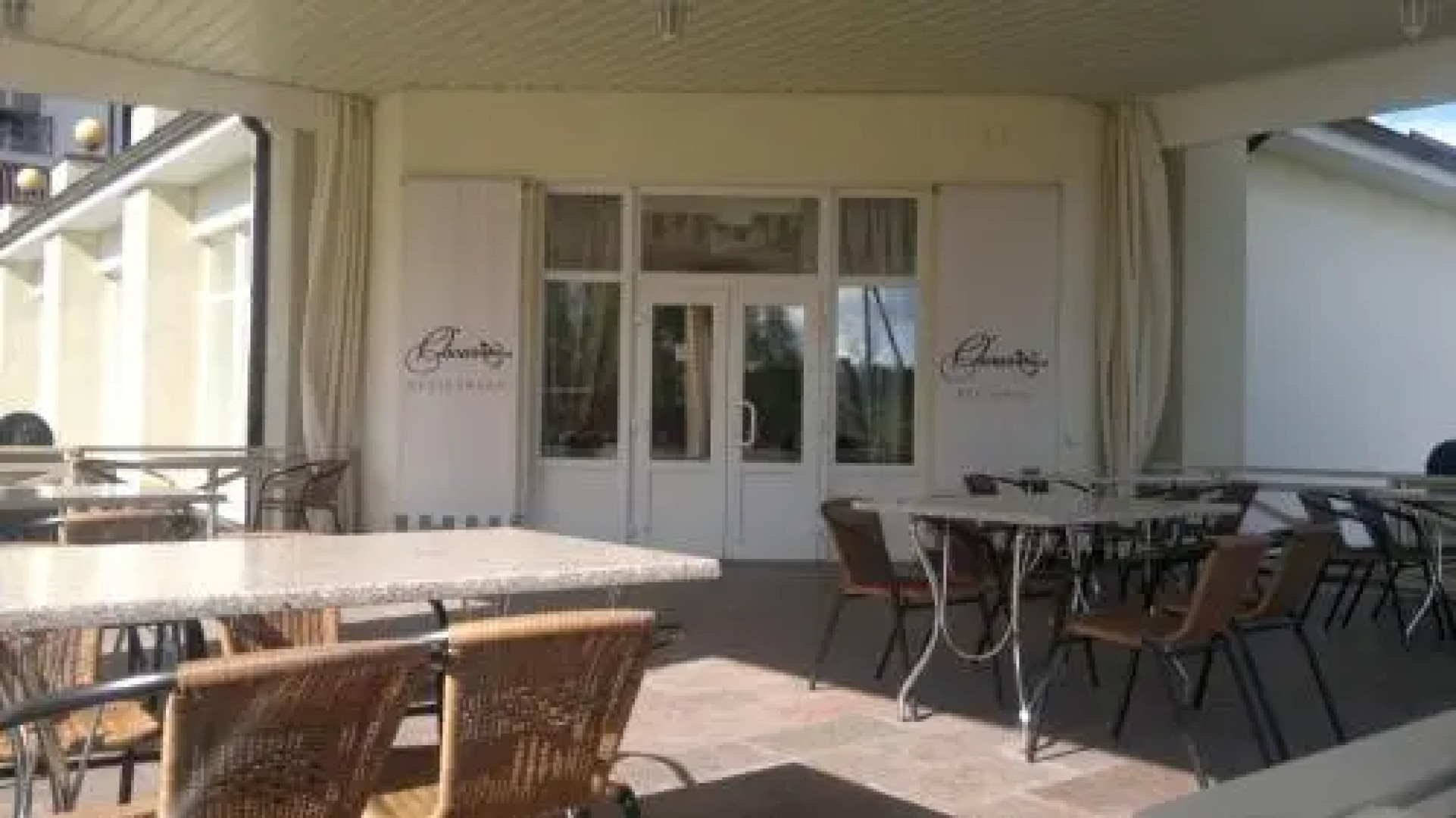 Sadky Hotel and Restaurant