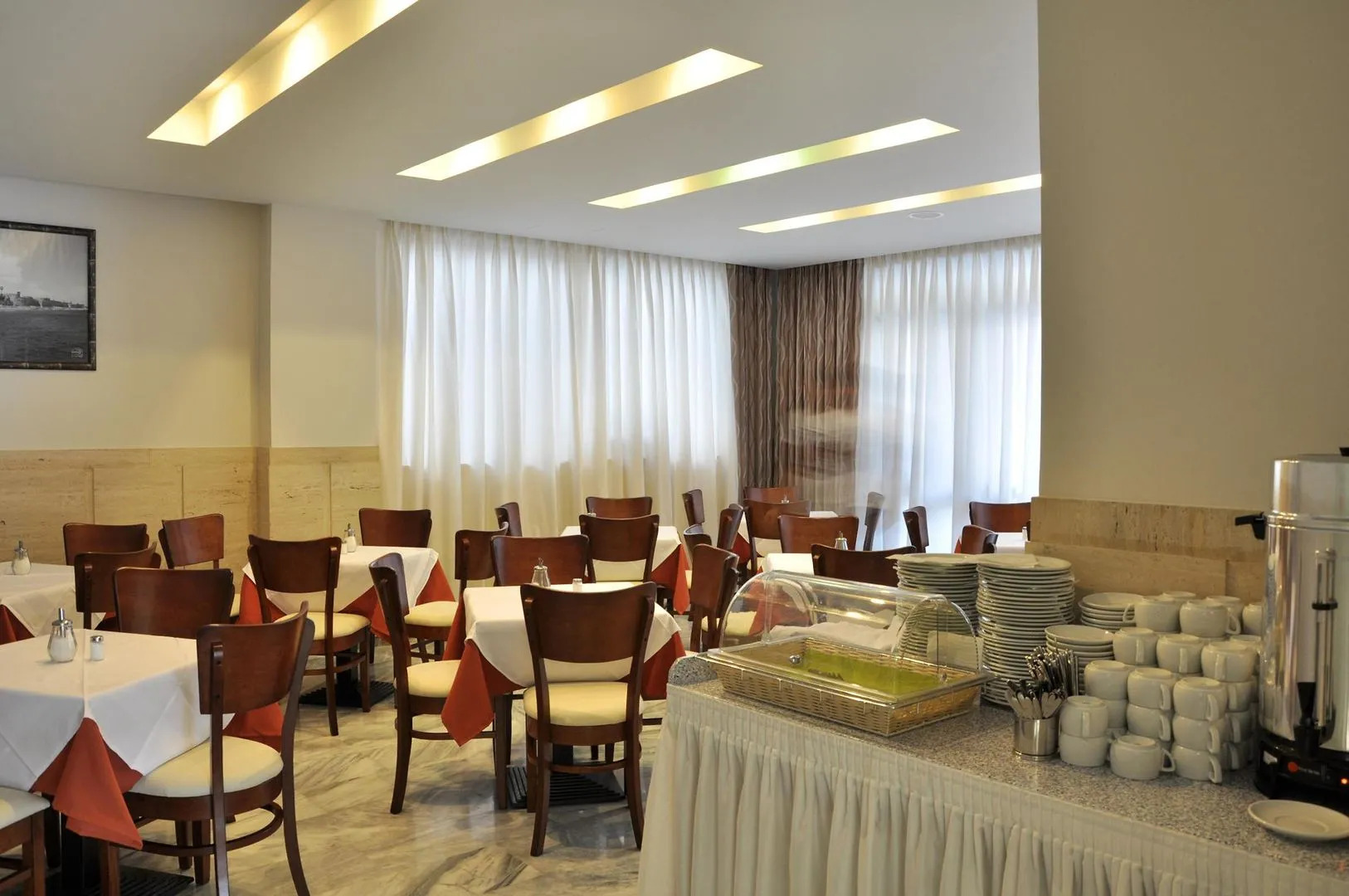 Dimitris Paritsa Hotel