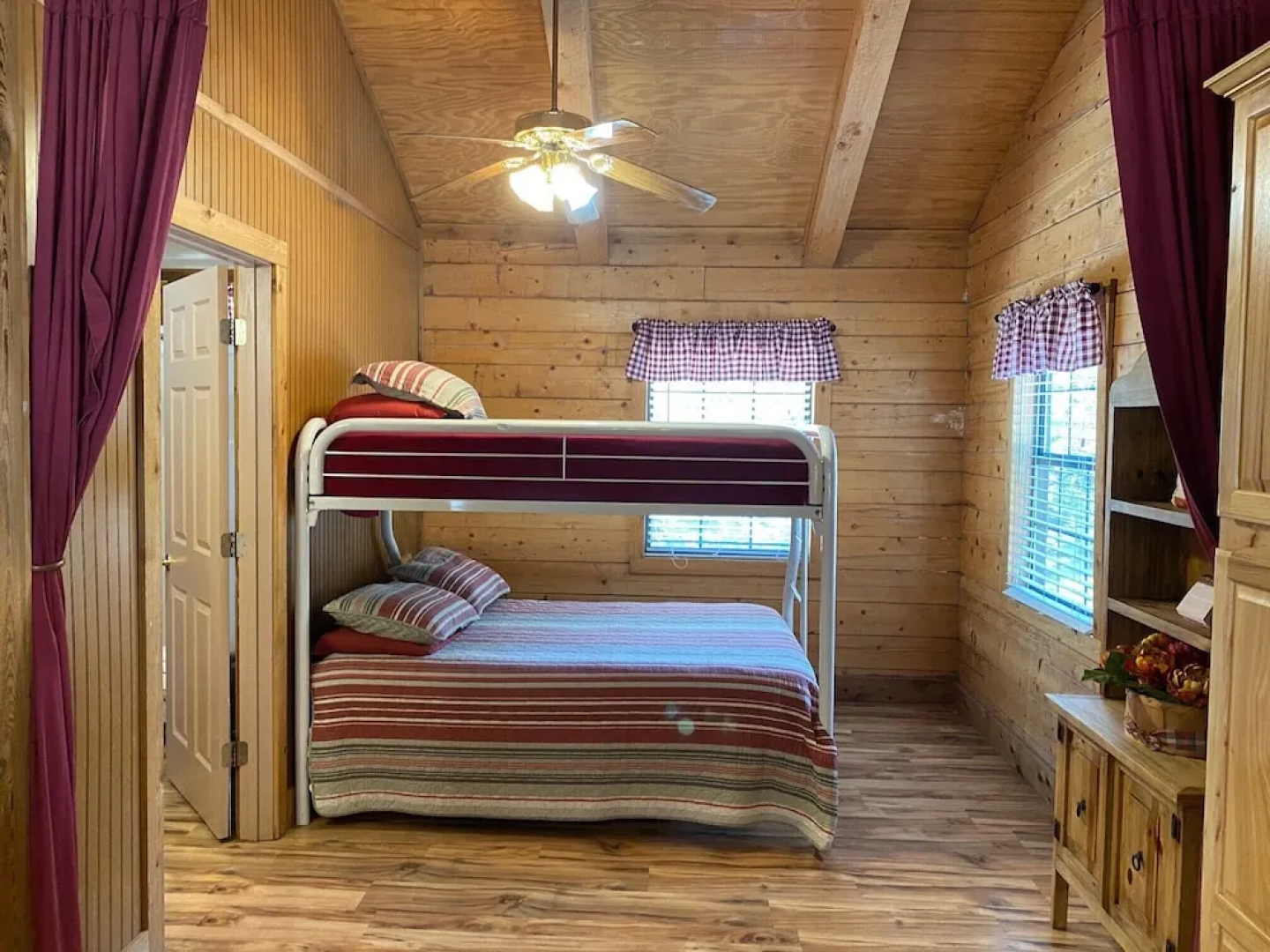 A Peace of Heaven Cabins