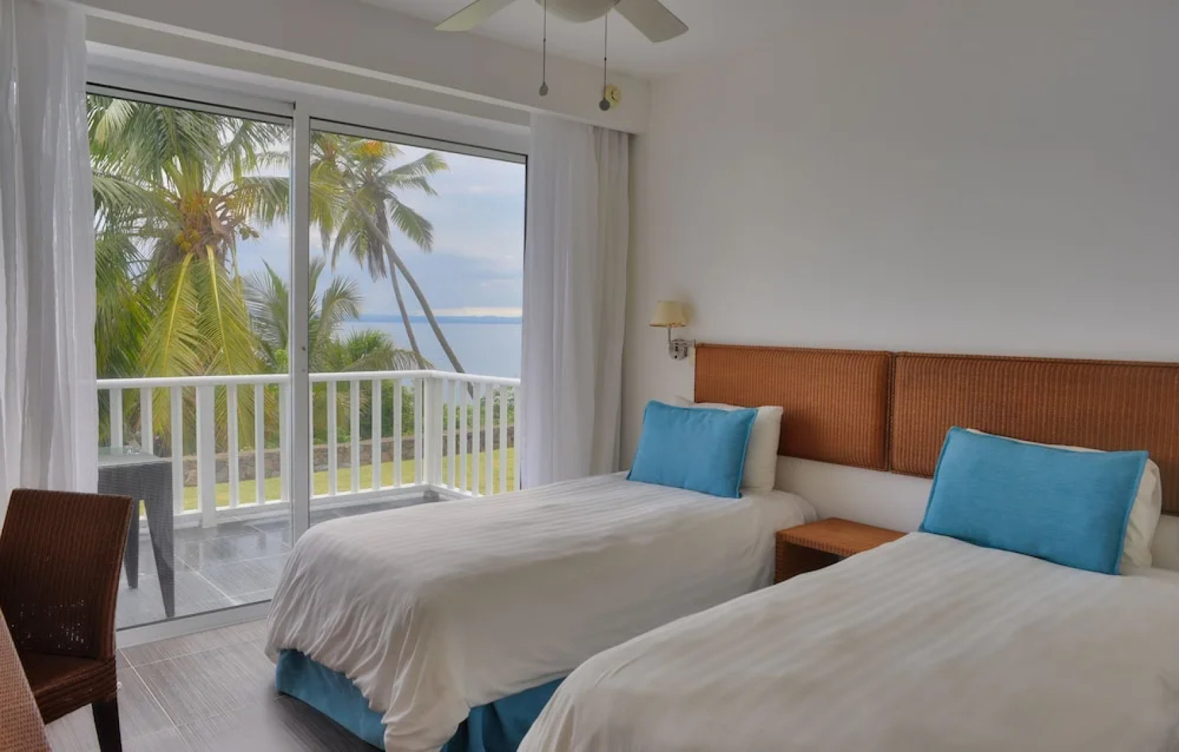 Bluebay Vacation Rentals At Vista Mare