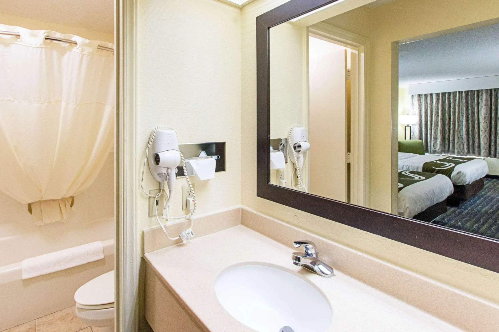 Quality Inn & Suites Florence Civic Center