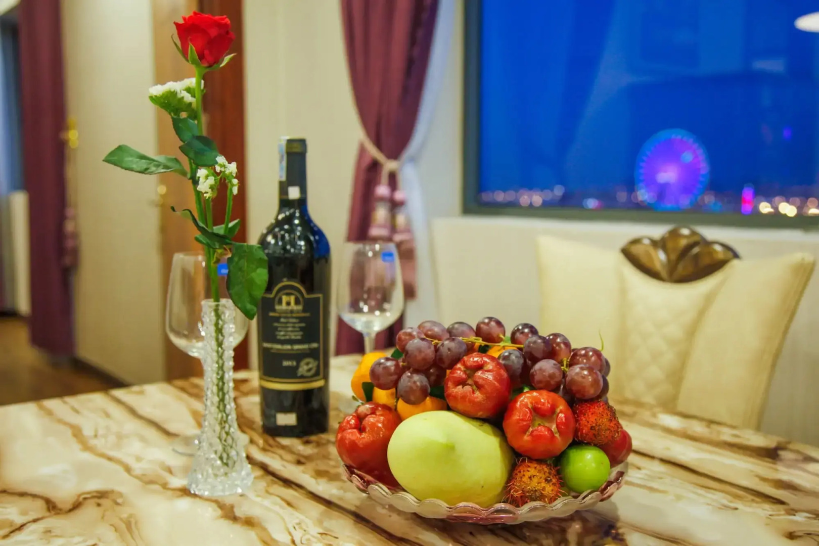 Lavender Riverside Hotel