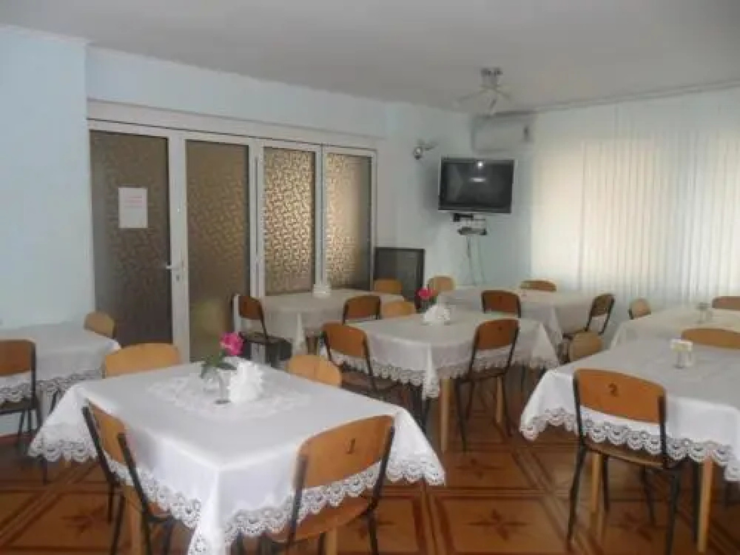 Recreation Center Dolphin