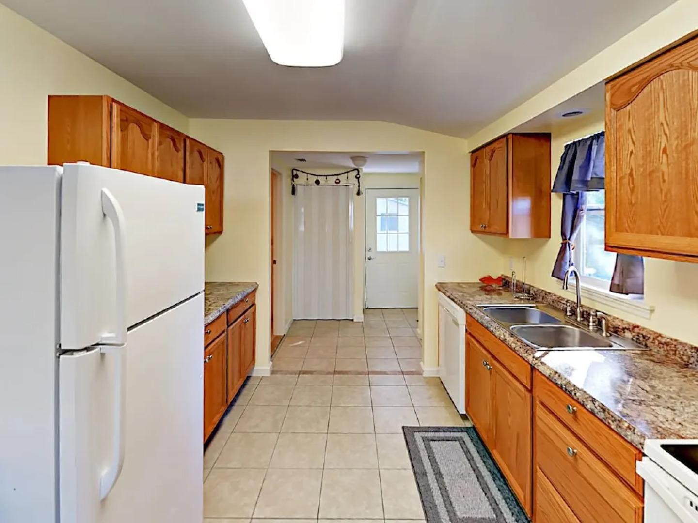 1724 Wharf Rd Home 3 Bedrooms 2 Bathrooms Home