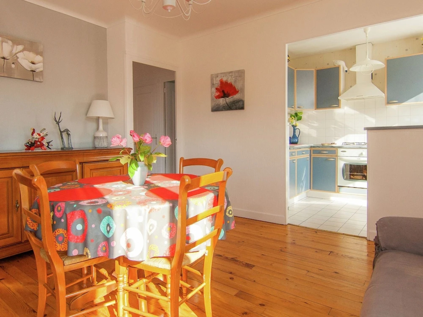 Classy Holiday Home With Garden, Barbecue, Garden Furniture