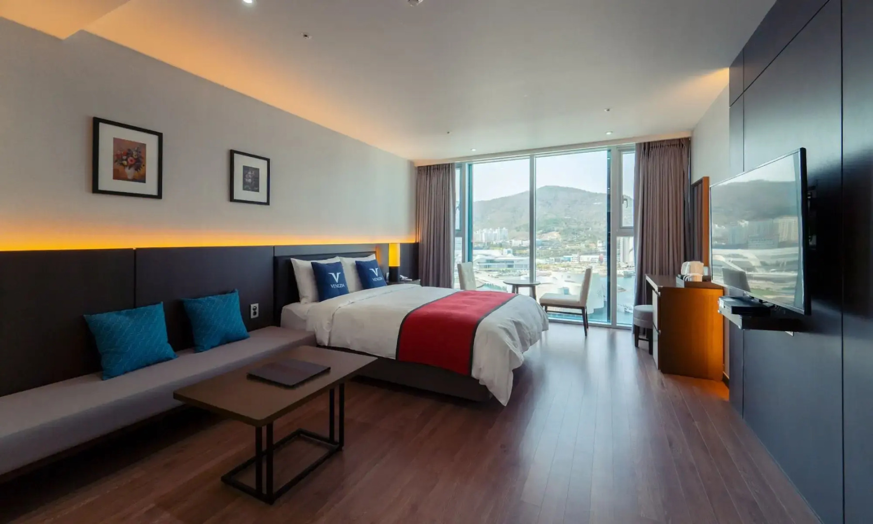 Yeosu Venezia Hotel & Suite
