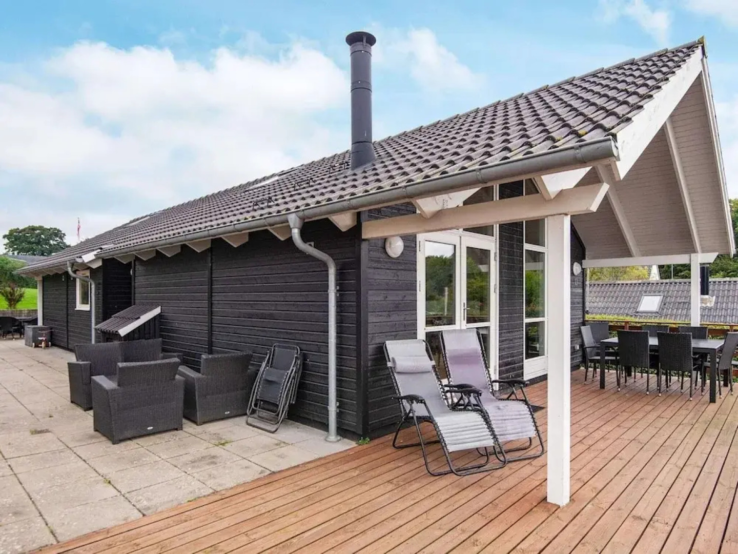 Bright Family Cottage by Kelstrup Beach