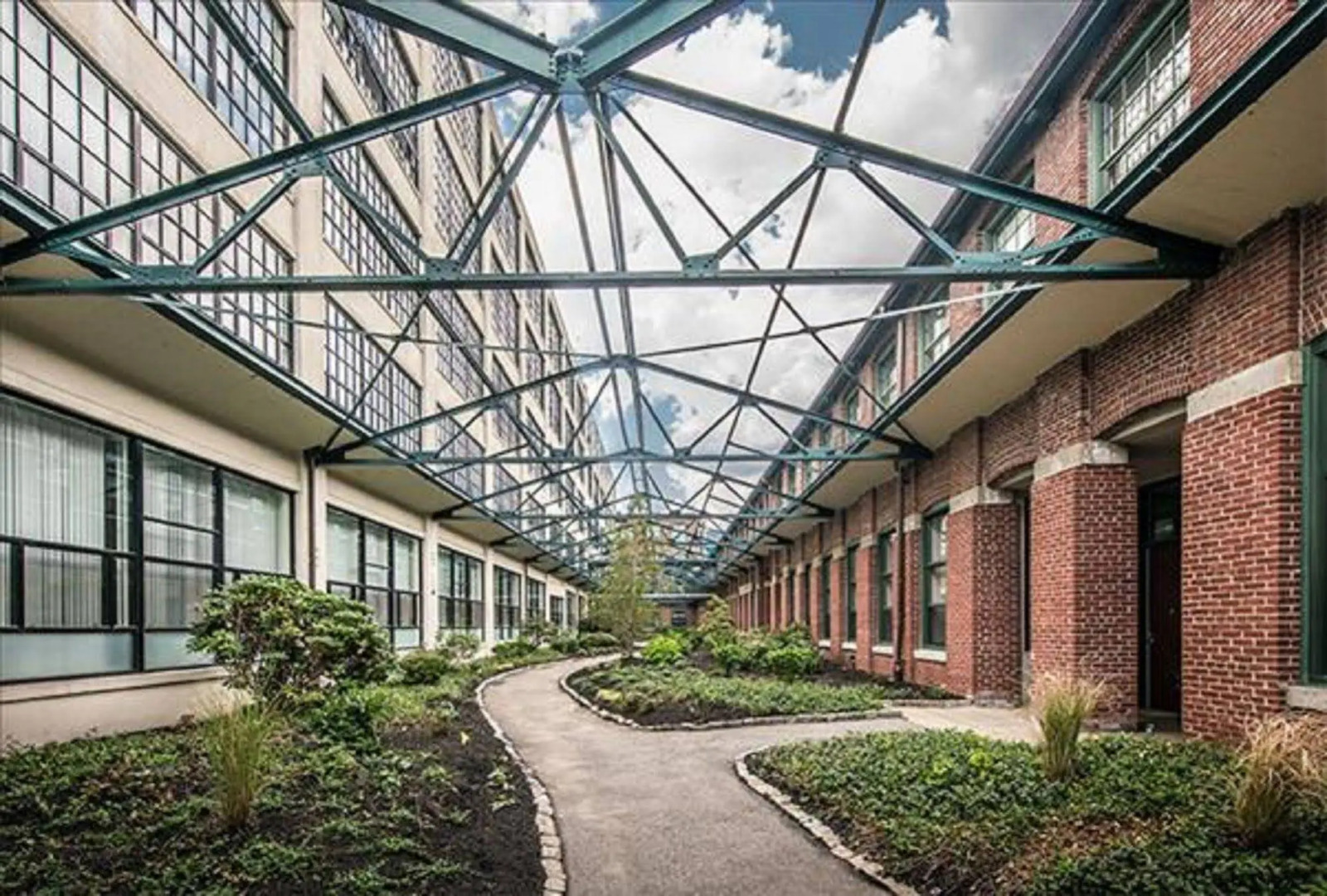 Global Luxury Suites at Kendall Square Lofts