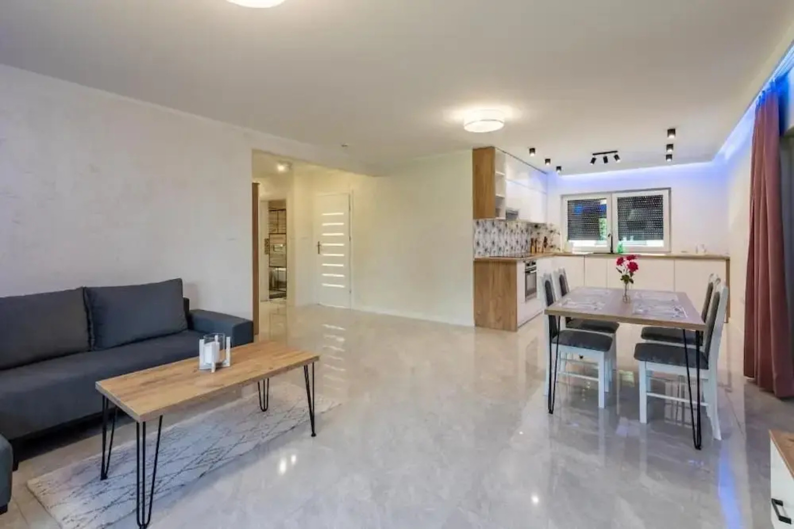 Apartamenty Max House